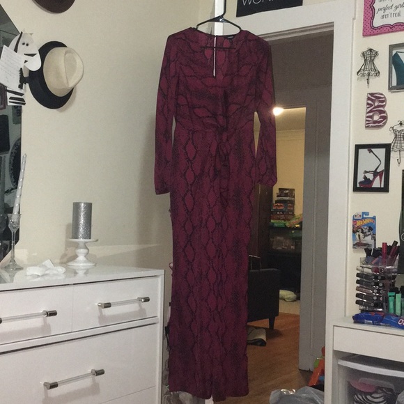 Snake print jumpsuit - Picture 1 of 3